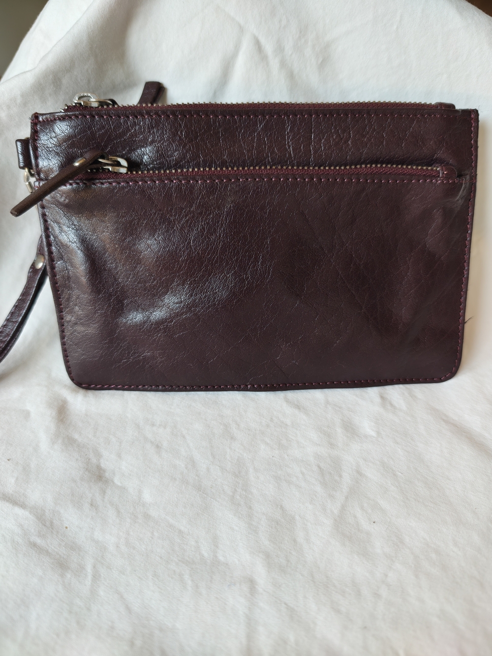 Serra Leather Wristlet Clutch - Burgundy